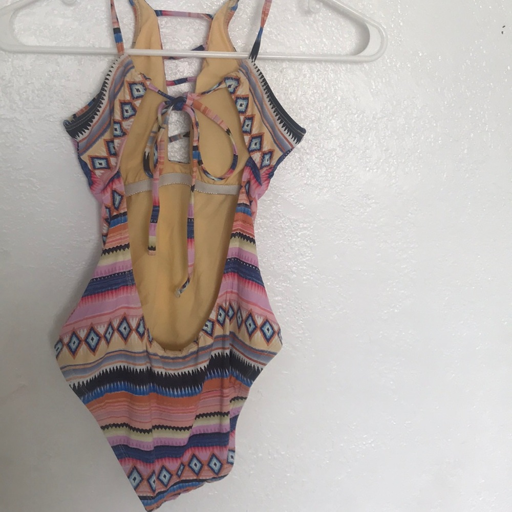Bating suit - Picture 2 of 2